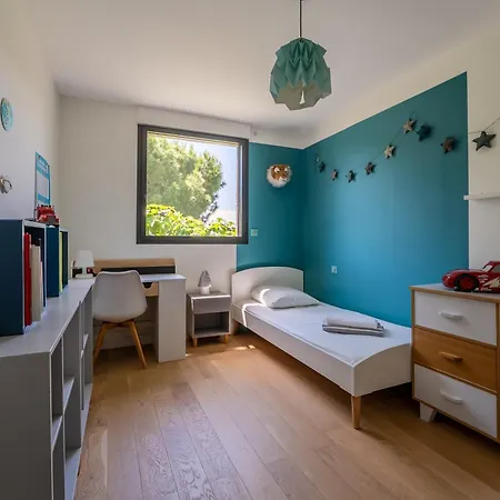 Villa Piscine, Clim, Terrain De Petanque Et Jeux Enfants *